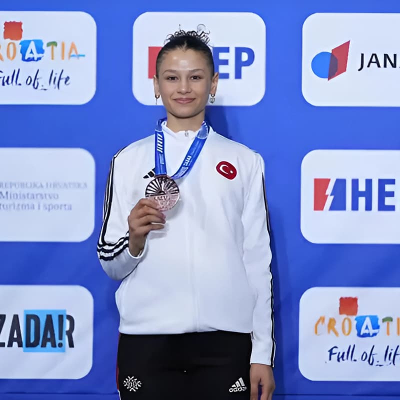 Fatma Naz Yenen