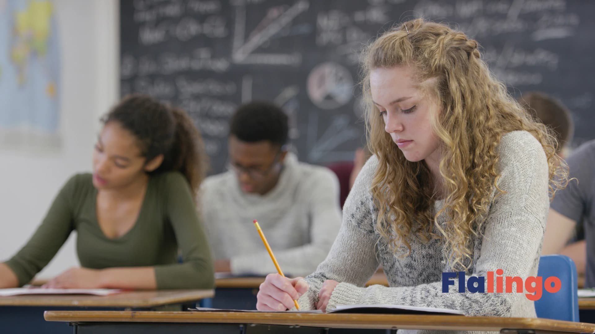 IELTS'te 8+ Puan Nasıl Alınır? Bir Sınav Uzmanından İçeriden Taktikler